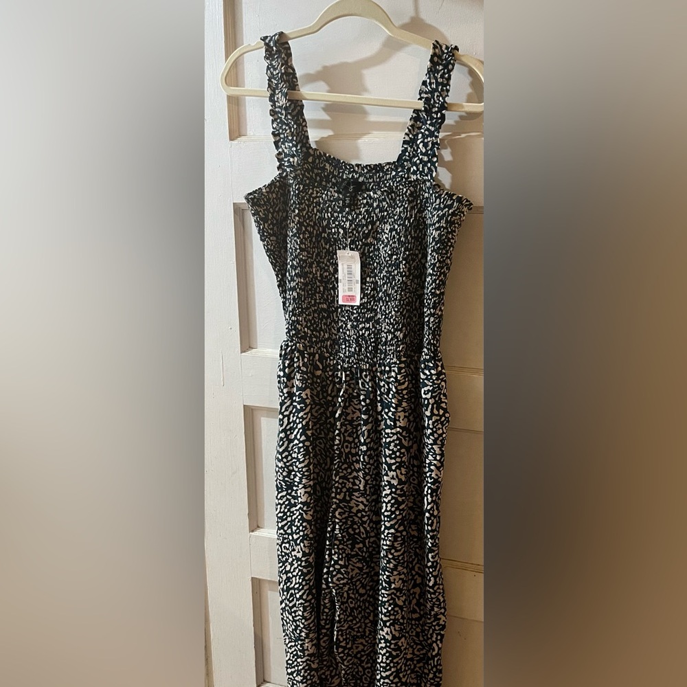 NWT Jessica Simpson Jumper in Dark Green and Beige print